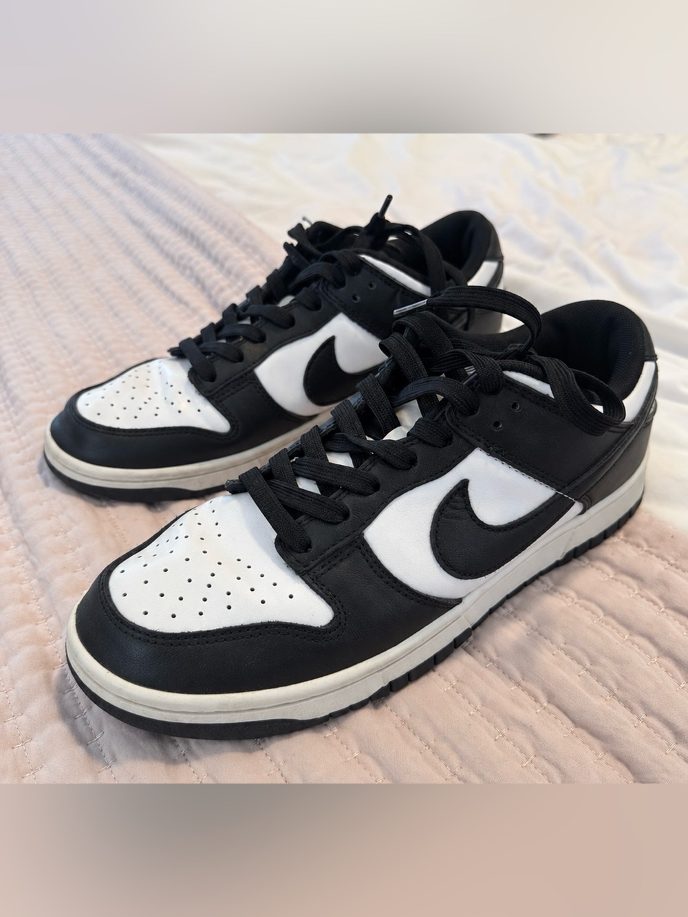 Nike Low-Top Sneakers in Black and White
